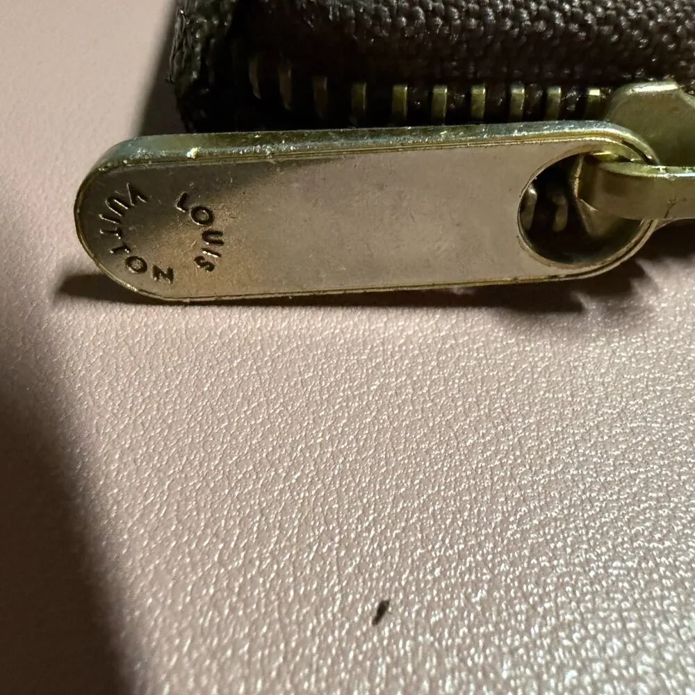 Louis Vuitton Monogram Zippy Wallet CA0029 - Picture 4 of 16